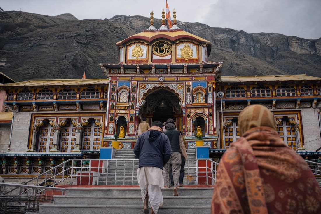 How to Book a Helicopter to Adi Kailash from Lucknow: The Ultimate Guide